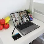 Zentrum - Komplettes Zimmer, Hochbett, Android Tv & Eigenem Bad - Perfekt Fuer Familien & Gruppen Ulma