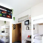 Zentrum - Komplettes Zimmer, Hochbett, Android Tv & Eigenem Bad - Perfekt Fuer Familien & Gruppen Hotel