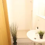 Ξενοδοχείο Zentrum - Komplettes Zimmer, Hochbett, Android Tv & Eigenem Bad - Perfekt Fuer Familien & Gruppen *