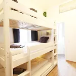 Zentrum - Komplettes Zimmer, Hochbett, Android Tv & Eigenem Bad - Perfekt Fuer Familien & Gruppen Ulma