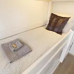 Zentrum - Komplettes Zimmer, Hochbett, Android Tv&eigenem Bad - Perfekt Für Familien&gruppen Hotel Ulm