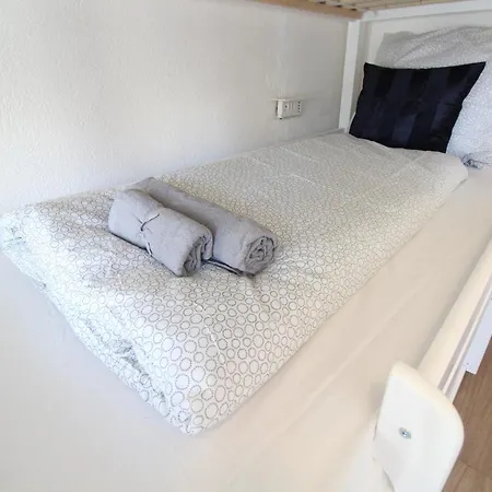 Zentrum - Komplettes Zimmer, Hochbett, Android Tv & Eigenem Bad - Perfekt Fuer Familien & Gruppen * אולם