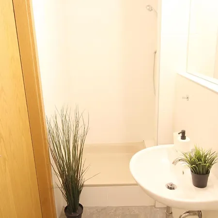 酒店 Zentrum - Komplettes Zimmer, Hochbett, Android Tv & Eigenem Bad - Perfekt Fuer Familien & Gruppen *