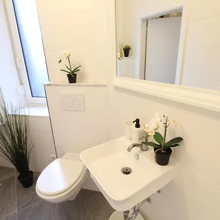 Zentrum - Komplettes Zimmer, Hochbett, Android Tv & Eigenem Bad - Perfekt Fuer Familien & Gruppen Hotel