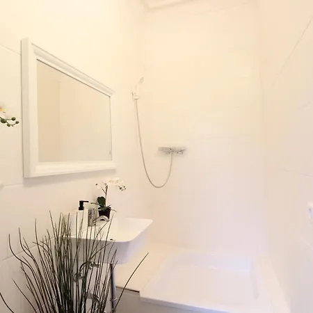 מלון Zentrum - Komplettes Zimmer, Hochbett, Android Tv & Eigenem Bad - Perfekt Fuer Familien & Gruppen *