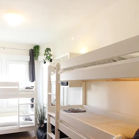 Hotel Zentrum - Komplettes Zimmer, Hochbett, Android Tv & Eigenem Bad - Perfekt Fuer Familien & Gruppen Ulm
