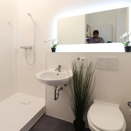 Zentrum - Komplettes Zimmer, Hochbett, Android Tv & Eigenem Bad - Perfekt Fuer Familien & Gruppen 酒店 *