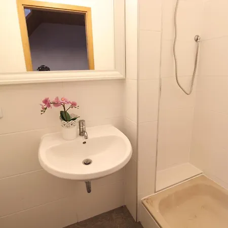 Zentrum - Komplettes Zimmer, Hochbett, Android Tv & Eigenem Bad - Perfekt Fuer Familien & Gruppen * אולם