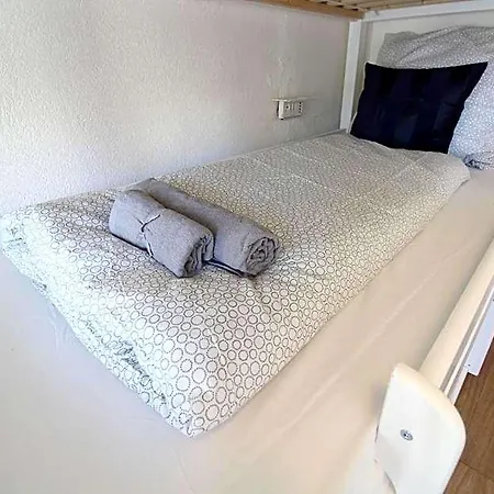 Zentrum - Komplettes Zimmer, Hochbett, Android Tv & Eigenem Bad - Perfekt Fuer Familien & Gruppen 乌尔姆